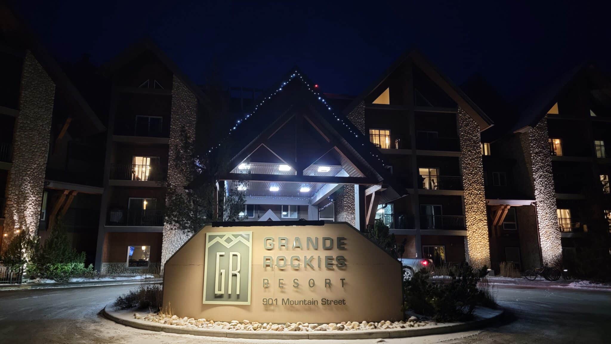 outdoors sign of grande rockies village in canmore