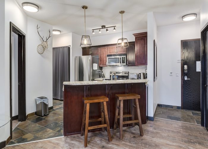 newly renovated canadian rockies condo